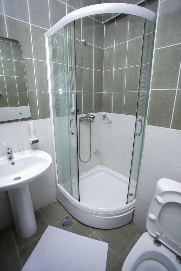 Hotel Beograd - Yu Lukavica Ngoại thất bức ảnh