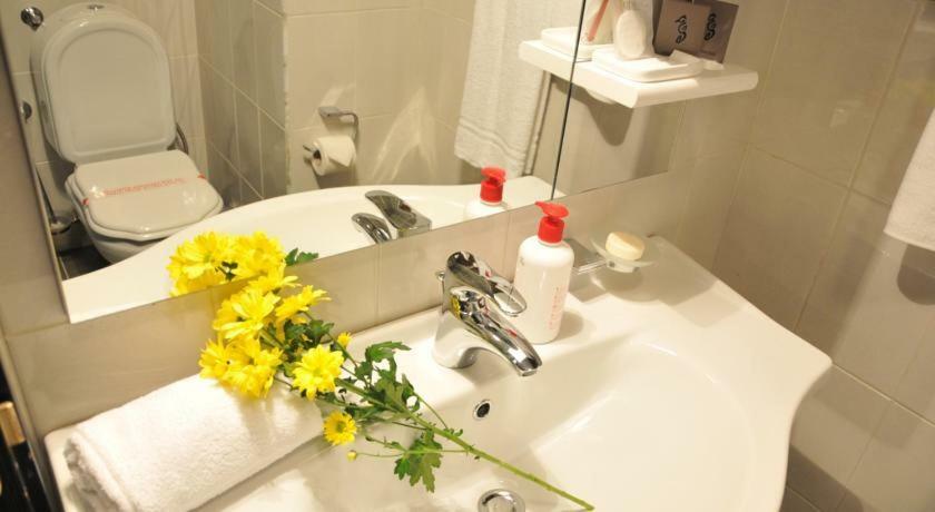 Hotel Beograd - Yu Lukavica Ngoại thất bức ảnh